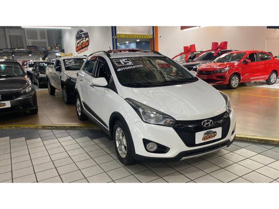 HYUNDAI HB20X 1.6 16V PREMIUM FLEX 4P AUTOMÁTICO HYUNDAI HB20X 1.6 16V PREMIUM FLEX 4P AUTOMÁTICO